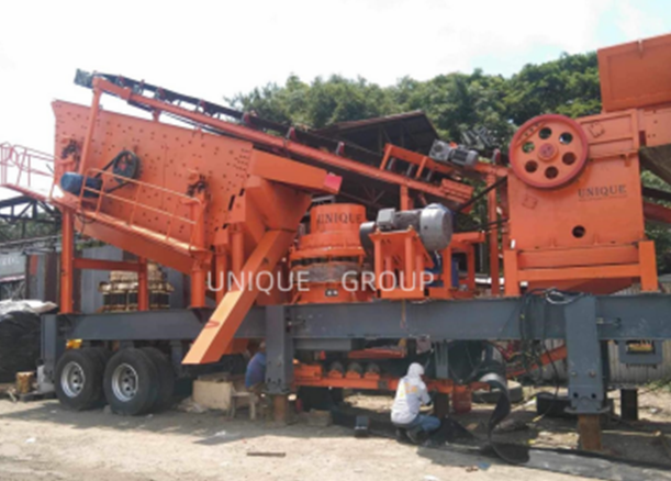 The 50-ton per hour mobile crushing plant ordered by Ecuadorian customers has been completed and is ready for shipment!